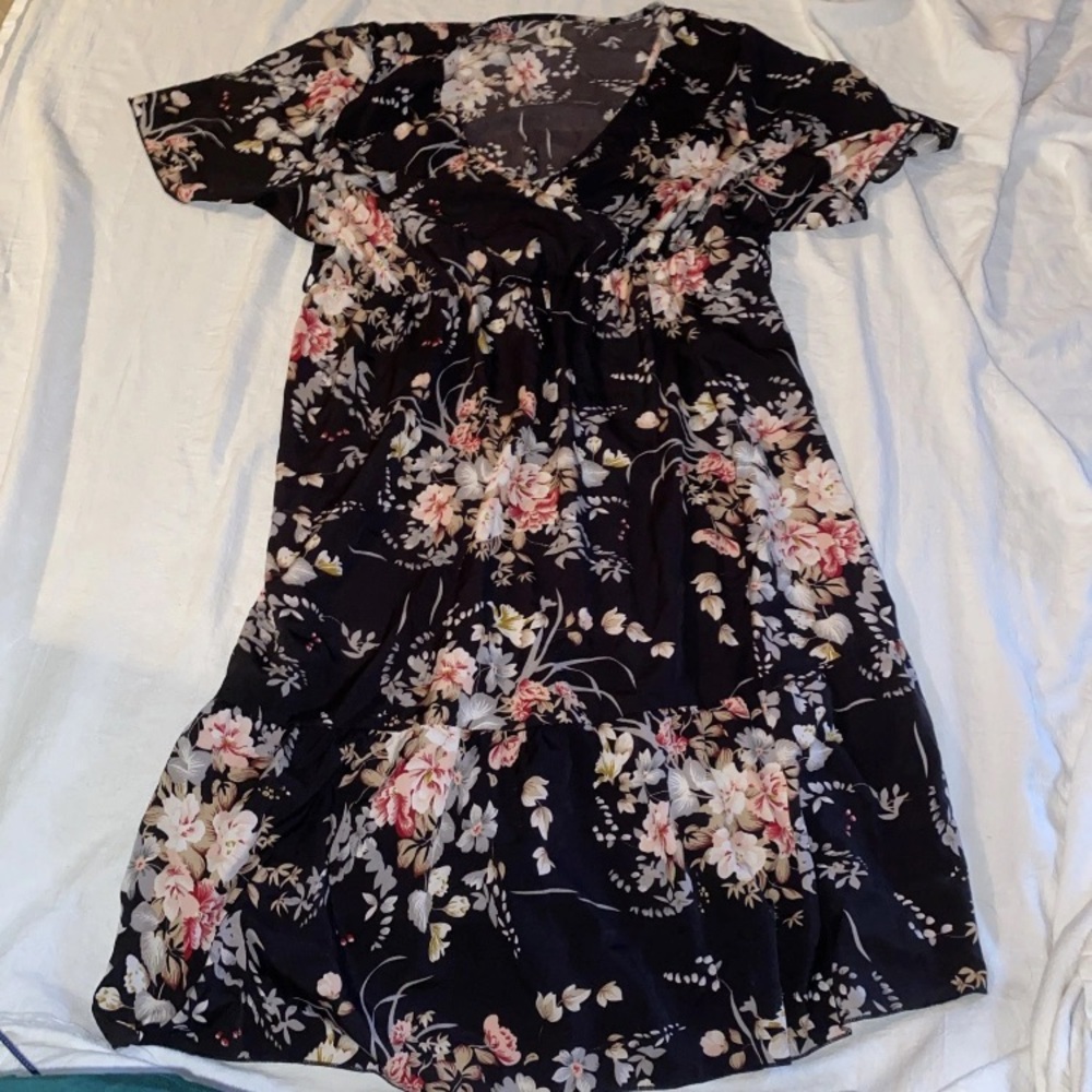 SHEIN Curve Floral Dress 4XL  Runs Small See Measurements